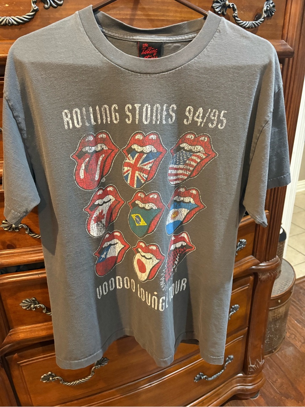the Rolling Stones Gray Voodoo Lounge 94/95 Graphic Tee